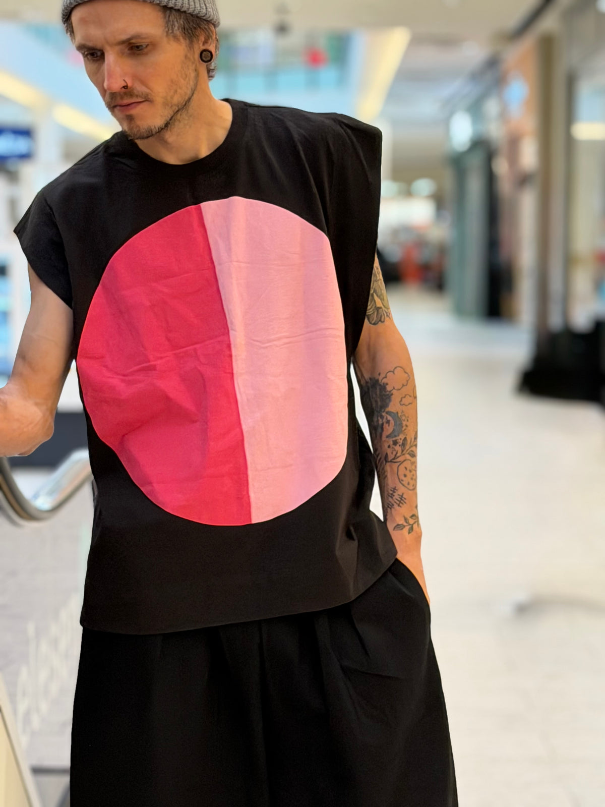 Handmade Split Circle Graphic Sleeveless T-Shirt