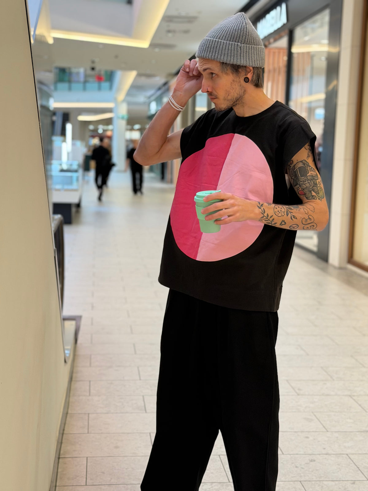 Handmade Split Circle Graphic Sleeveless T-Shirt