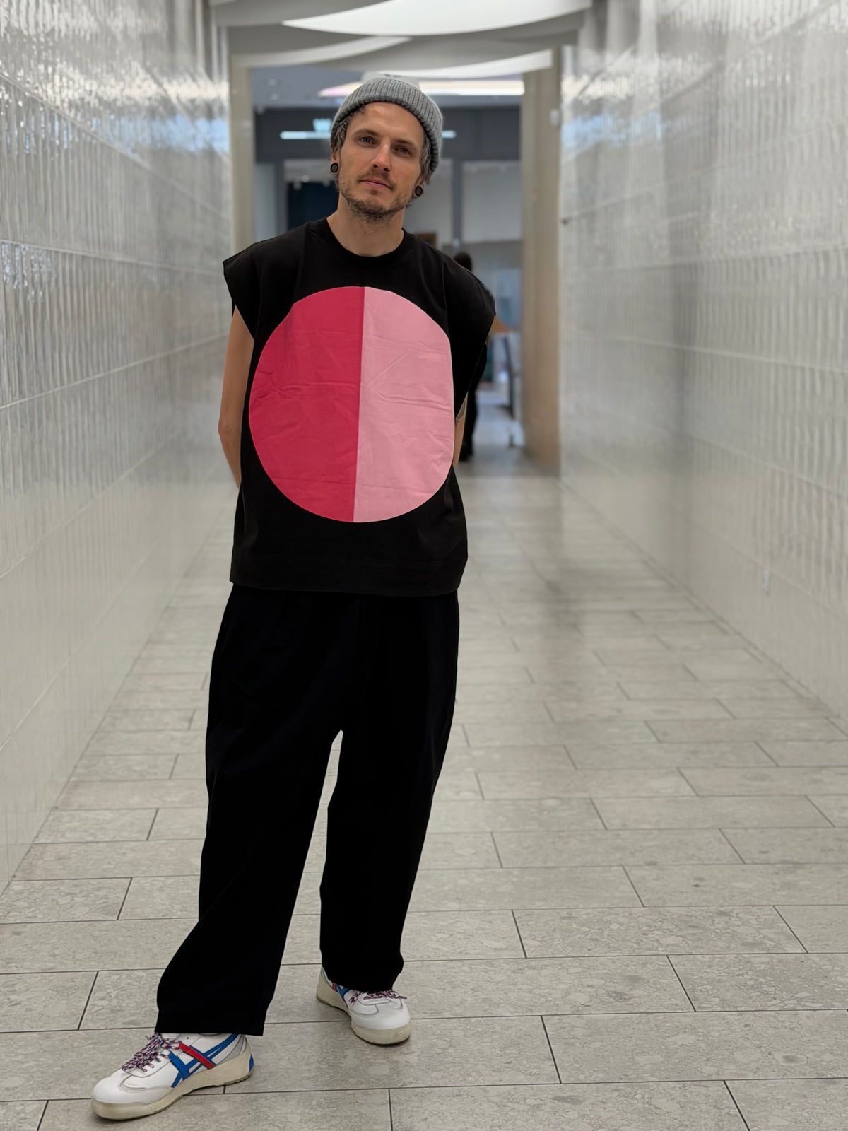 Handmade Split Circle Graphic Sleeveless T-Shirt