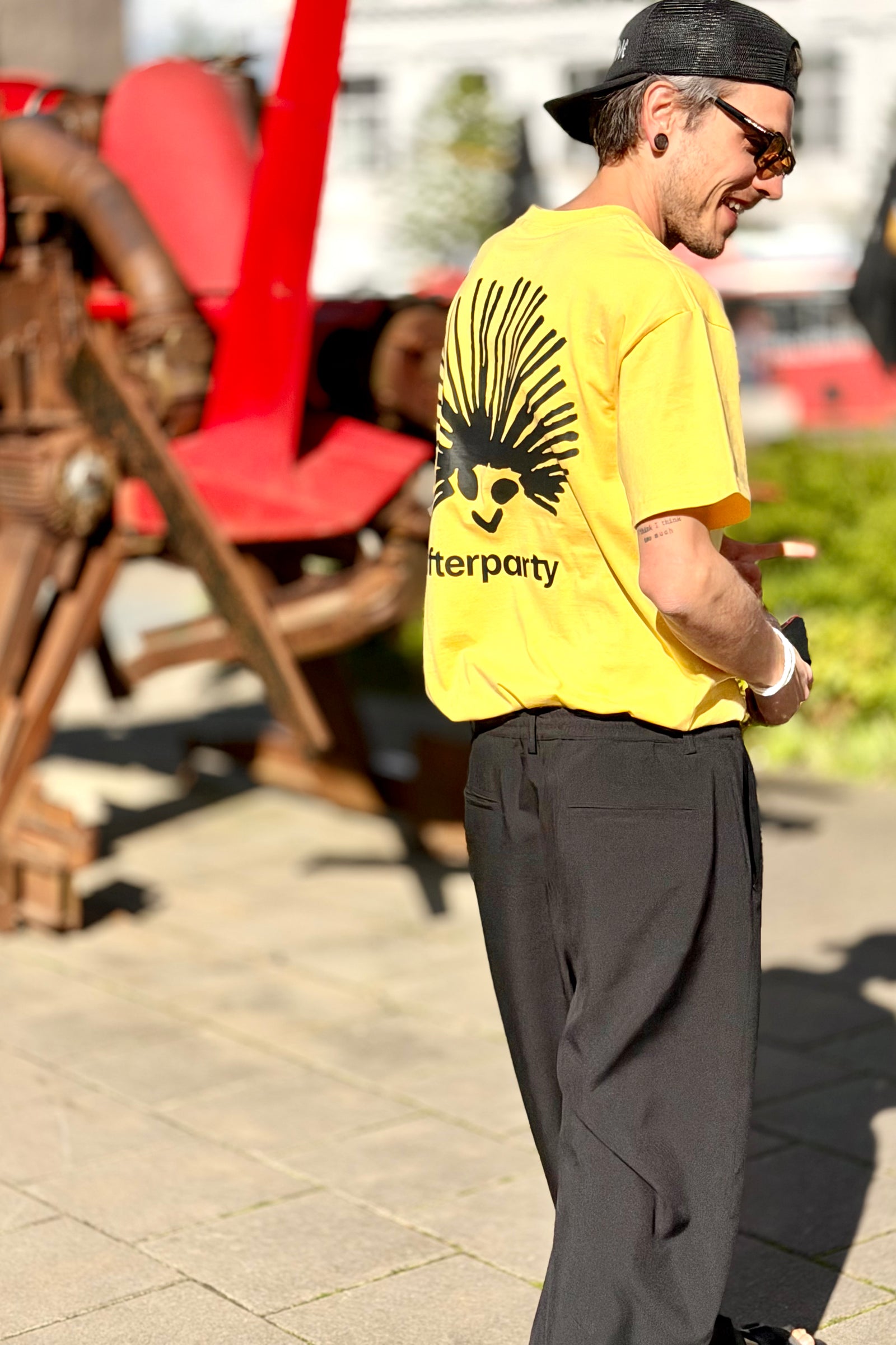 Pleated Wide-Leg Tapered Trousers