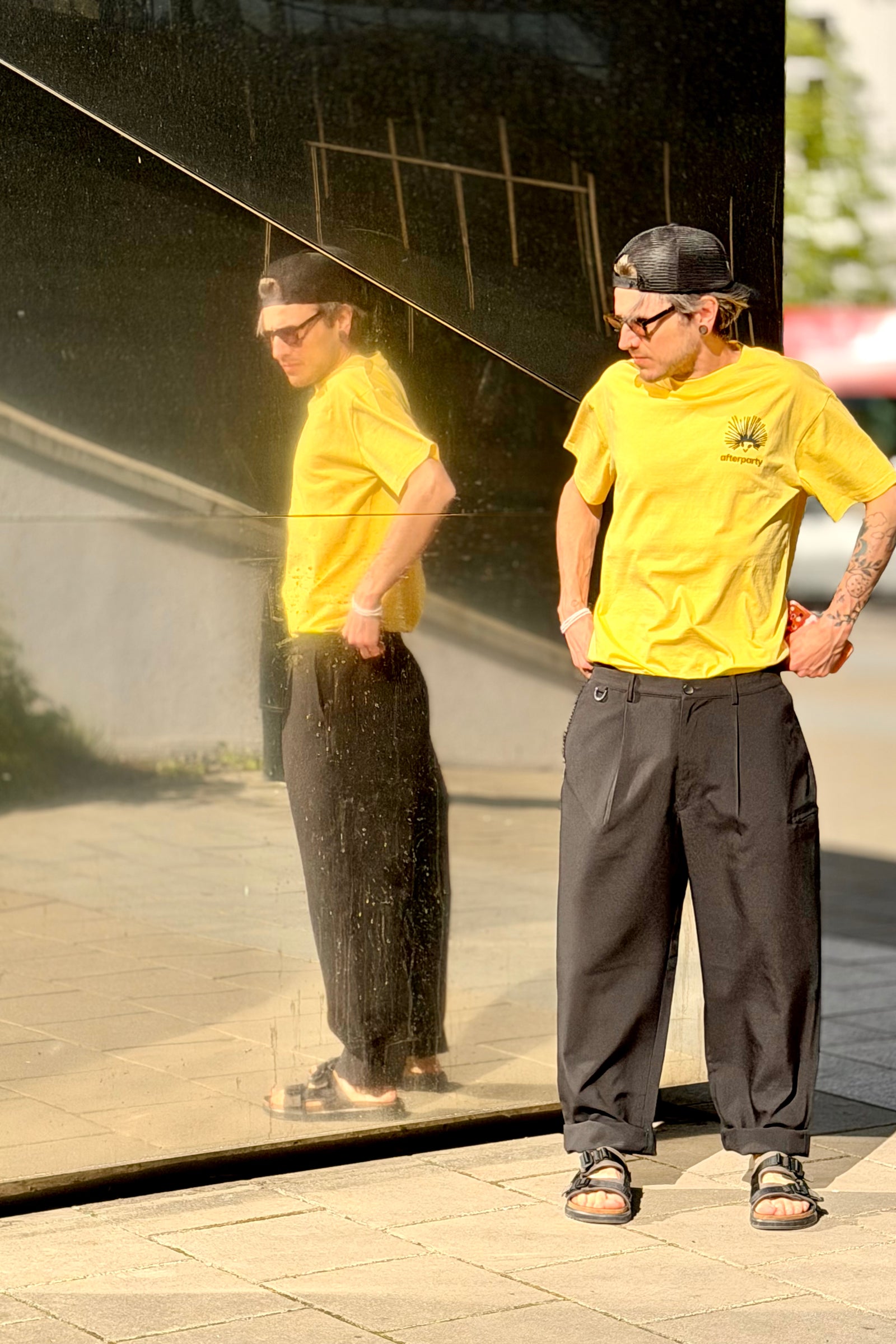 Pleated Wide-Leg Tapered Trousers