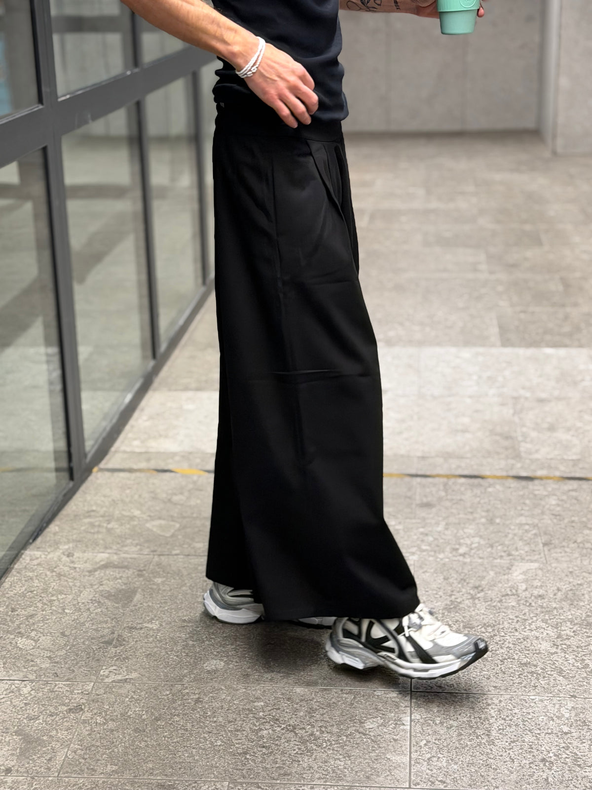 Pleated Wide-Leg Balloon Pants