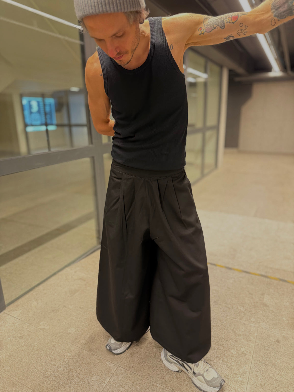 Pleated Wide-Leg Balloon Pants