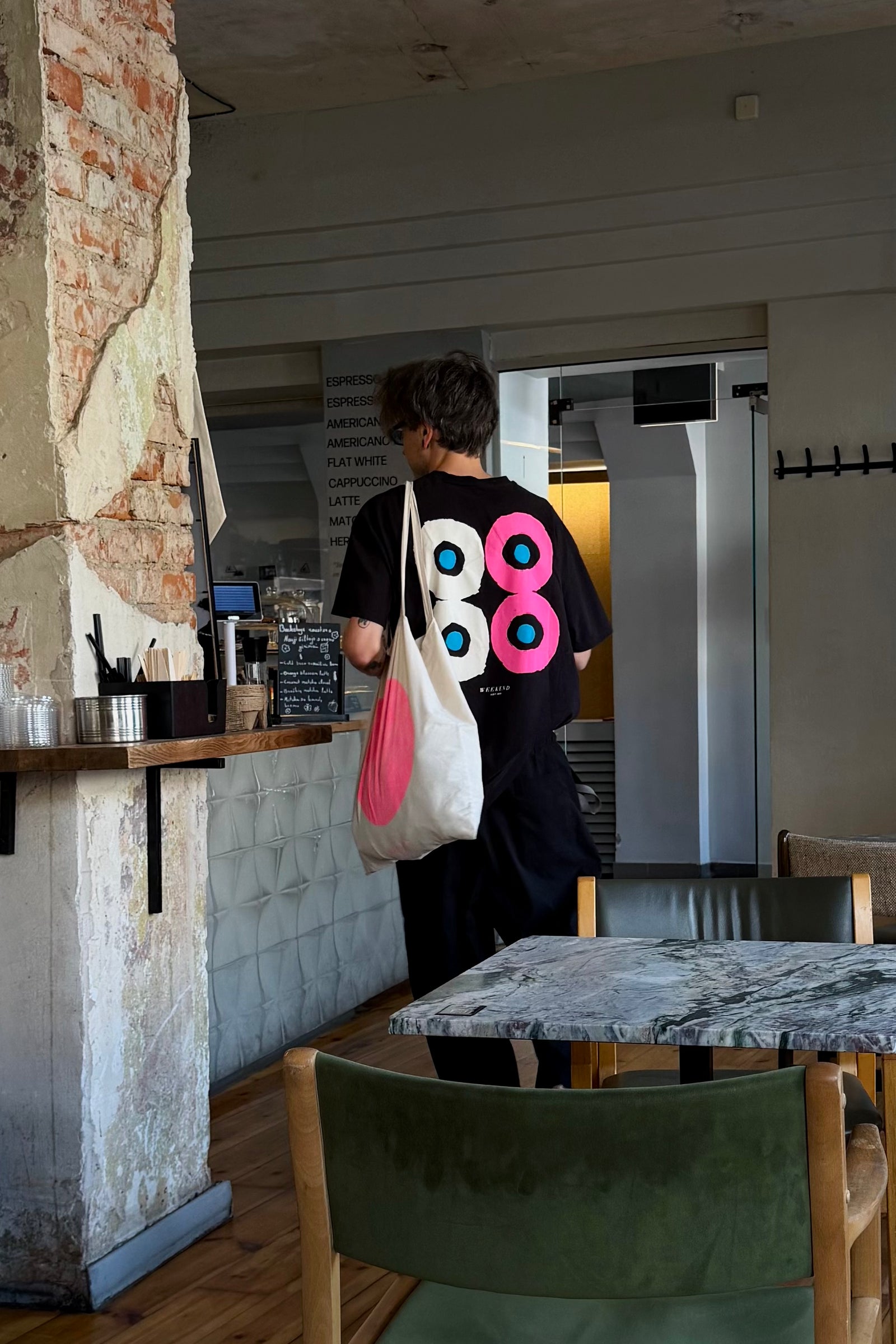 Abstract Circles Graphic T-Shirt
